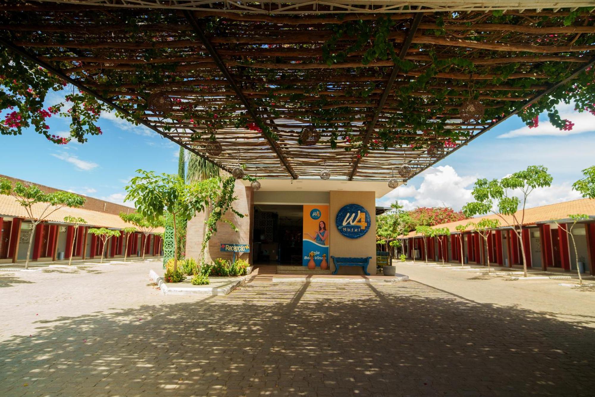 W4 Hotel Irece Esterno foto